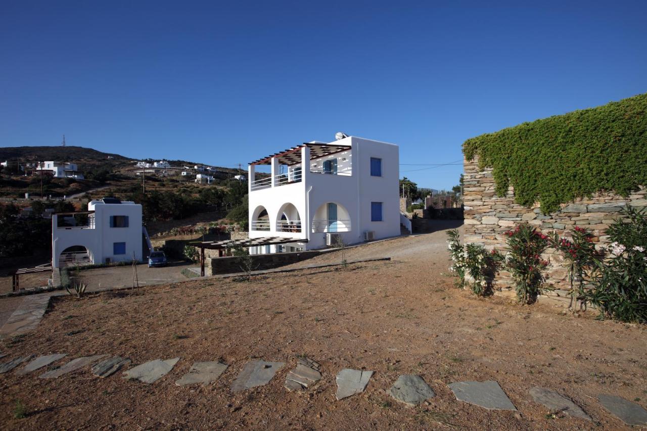 St George Village Batsíon Exterior foto